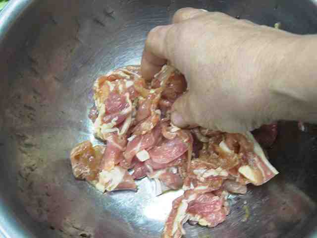 豚肉の味付けの方法