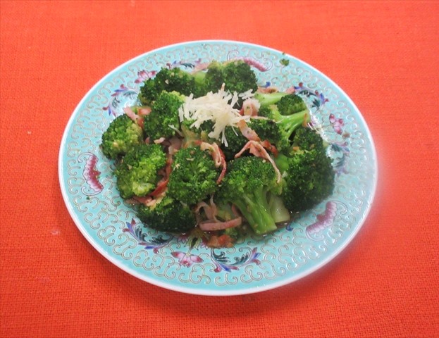 ブロッコリーのニンニク炒め