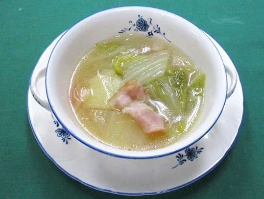白菜とベーコンのスープ煮
