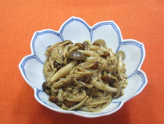 鶏肉のレモンソースがけ