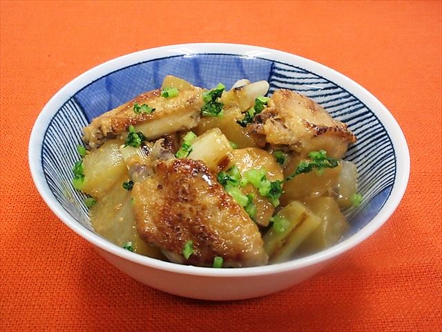 鶏手羽肉の味噌煮